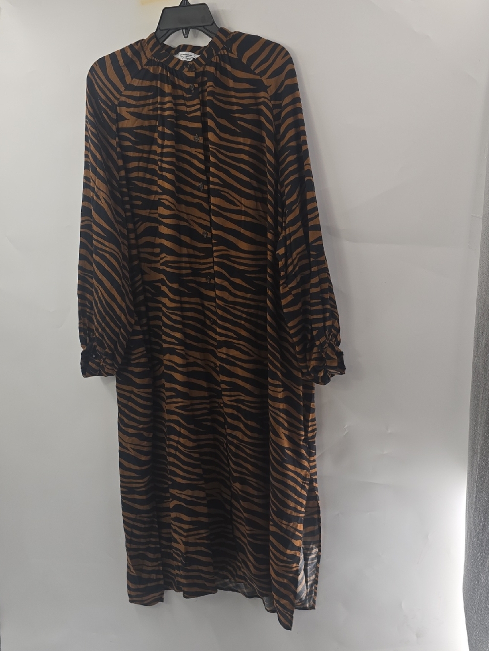 & Other Stories Classic Tiger-Print Long Sleeve Midi Dress - Brown/Black - Picture 3 of 9